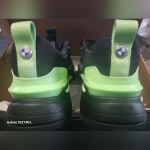 NWB BMW AND PUMA COLLABORATION MENS ATHLETIC SHOES